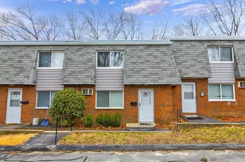 141 Thissell Ave #25, Dracut, MA 01826