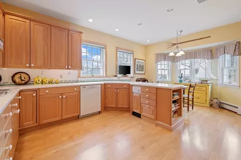 3 Doaks Ln, Marblehead, MA 01945 photo 8