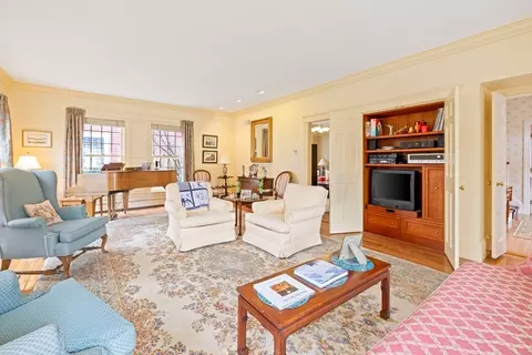 3 Doaks Ln, Marblehead, MA 01945 photo 5