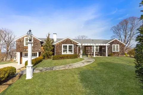 345 Forest Ave, Cohasset, MA 02025