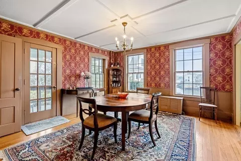 23 Gregory St, Marblehead, MA 01945 photo 6