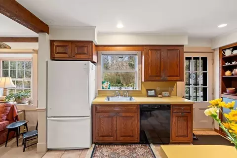 23 Gregory St, Marblehead, MA 01945 photo 18