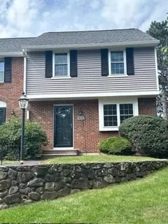 320 Newbury St #806, Danvers, MA 01923