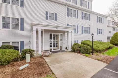 20 Webb Pl #2B, Mansfield, MA 02048