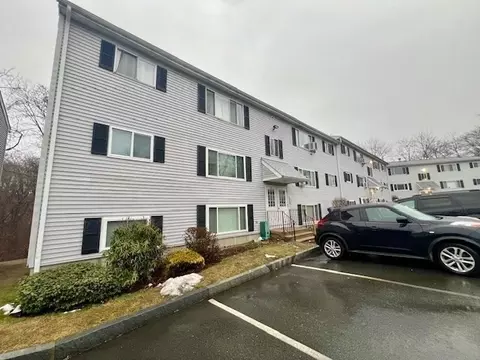 5455 N Main St #12F, Fall River, MA 02720