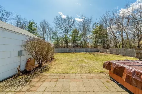 Exterior - 166 Nottingham, Springfield, MA 01104 photo 4 of 7