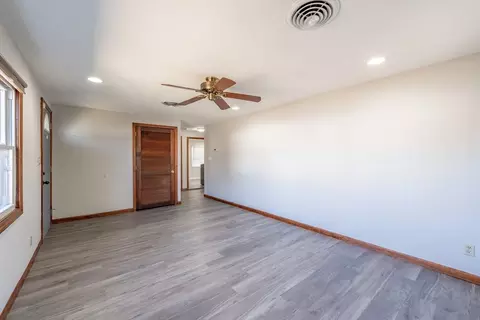 Living - 166 Nottingham, Springfield, MA 01104 photo 3 of 4