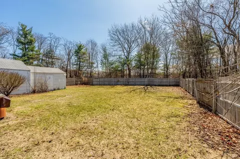 Exterior - 166 Nottingham, Springfield, MA 01104 photo 5 of 7