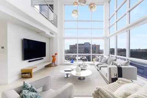 25 Channel Center St #PH106, Boston, MA 02210