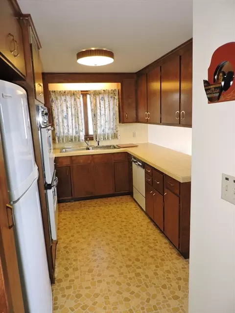 67 Birch Island Rd, Webster, MA 01570 photo 11