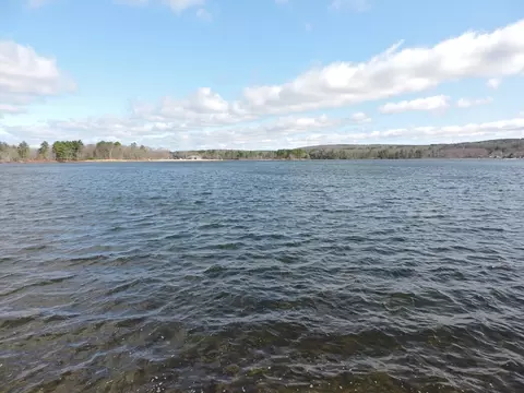 67 Birch Island Rd, Webster, MA 01570