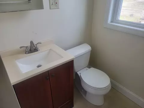 528 Lawton St, Fall River, MA 02721 photo 10