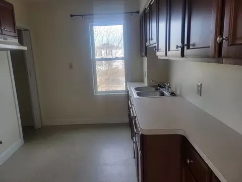 528 Lawton St, Fall River, MA 02721 photo 17