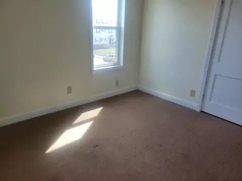 528 Lawton St, Fall River, MA 02721 photo 12