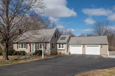 12 Kings Grant Rd, Westborough, MA 01581