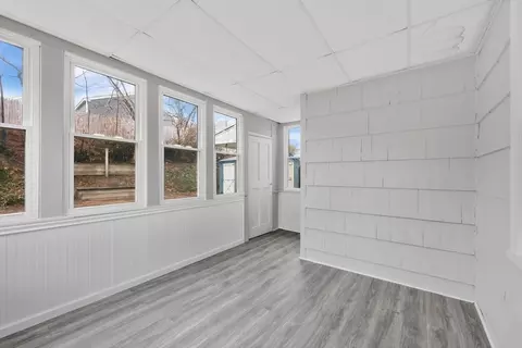 34 Brooks St, Springfield, MA 01109 photo 12