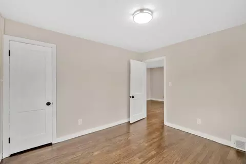 34 Brooks St, Springfield, MA 01109 photo 21