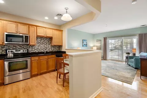 9 Abigail Way #3002, Reading, MA 01867