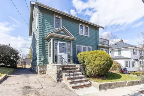 240 Manthorne Rd, West Roxbury, MA 02132