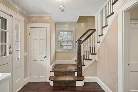 6 Saunders Ter, Wellesley, MA 02481 photo 4