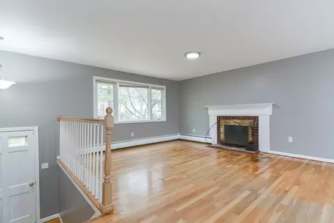 Living - 2 Marlboro Rd, Georgetown, MA 01833 photo 6 of 10