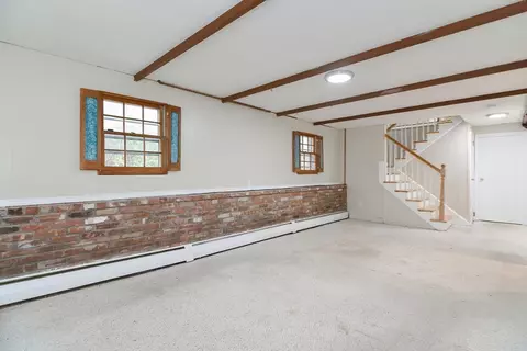 Living - 2 Marlboro Rd, Georgetown, MA 01833 photo 10 of 10