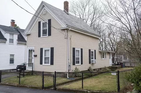 43 Phillips St, Weymouth, MA 02188