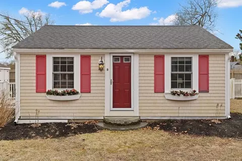 143 Depot St #B, Dennis, MA 02639