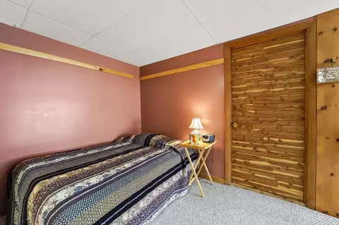 Bedroom - 21 Leslie Rd, Worcester, MA 01605 photo 4 of 6