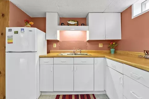 Kitchen - 21 Leslie Rd, Worcester, MA 01605 photo 4 of 4