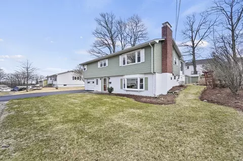 Exterior - 21 Leslie Rd, Worcester, MA 01605 photo 2 of 13
