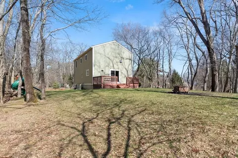 Exterior - 541 North St, Georgetown, MA 01833 photo 6 of 13