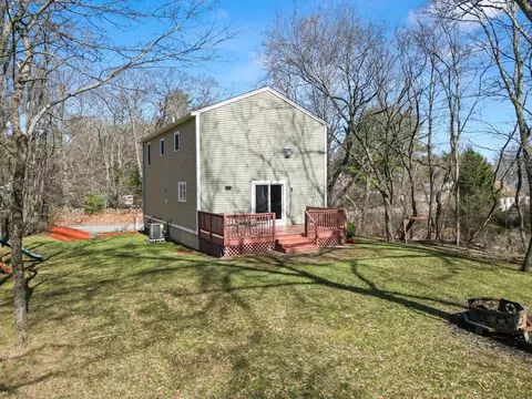 Exterior - 541 North St, Georgetown, MA 01833 photo 5 of 13
