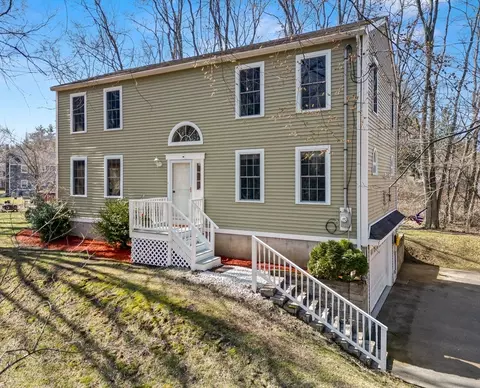 541 North St, Georgetown, MA 01833