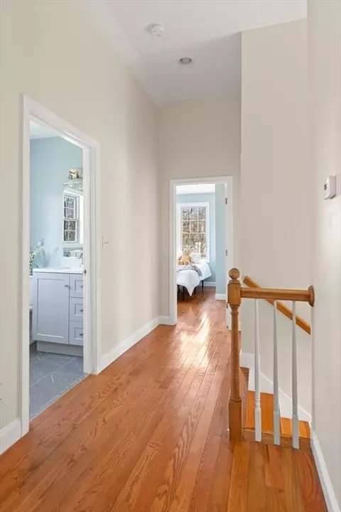 Entry Way - 541 North St, Georgetown, MA 01833 photo 3 of 3