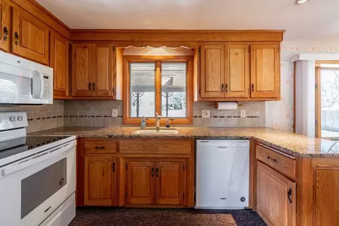 Kitchen - 16 Sonia St, Springfield, MA 01119 photo 3 of 5