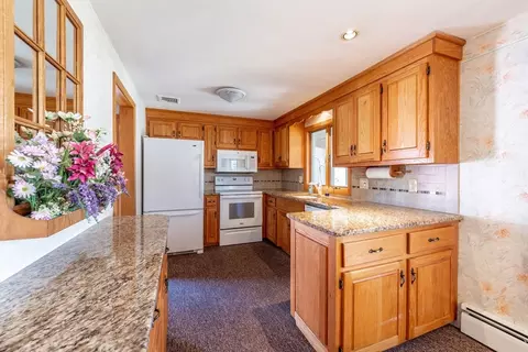 Kitchen - 16 Sonia St, Springfield, MA 01119 photo 1 of 5