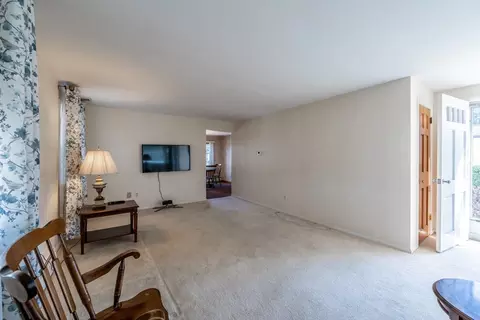 Living - 16 Sonia St, Springfield, MA 01119 photo 4 of 4