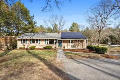 96 Andover St, Andover, MA 01810