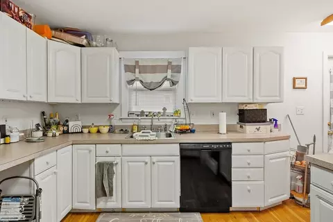 Kitchen - 2 Middle St # -4, Stoneham, MA 02180 photo 5 of 8