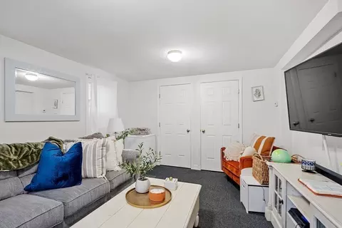 Living - 2 Middle St # -4, Stoneham, MA 02180 photo 1 of 2
