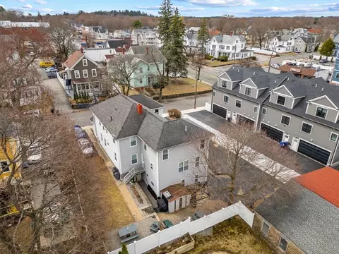 View/Area - 2 Middle St # -4, Stoneham, MA 02180 photo 3 of 6