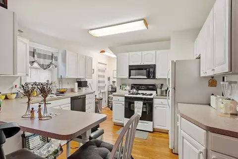 Kitchen - 2 Middle St # -4, Stoneham, MA 02180 photo 4 of 8