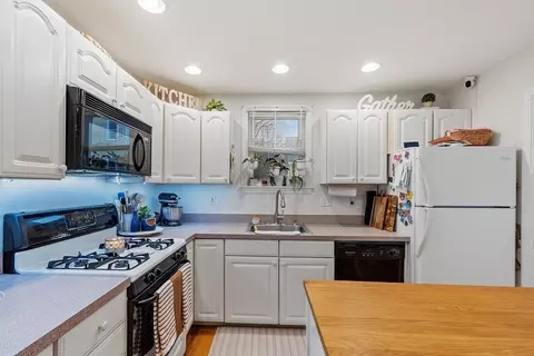 Kitchen - 2 Middle St # -4, Stoneham, MA 02180 photo 8 of 8