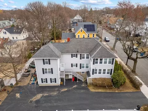 View/Area - 2 Middle St # -4, Stoneham, MA 02180 photo 1 of 6