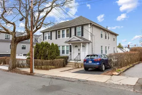 Exterior - 2 Middle St # -4, Stoneham, MA 02180 photo 2 of 7