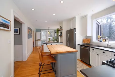 Kitchen - 4 Sylvia St, Acton, MA 01720 photo 3 of 4