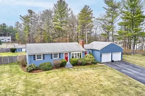 16 S Row St, Chelmsford, MA 01824