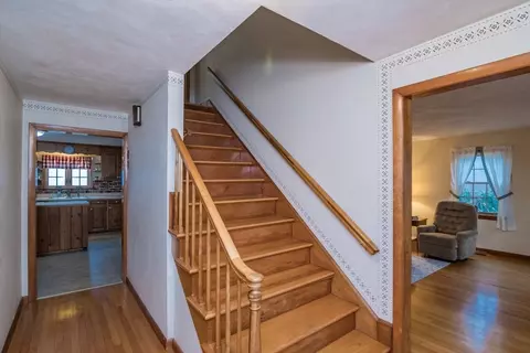 Entry Way - 88 Buffam Rd, Pelham, MA 01002 photo 3 of 3
