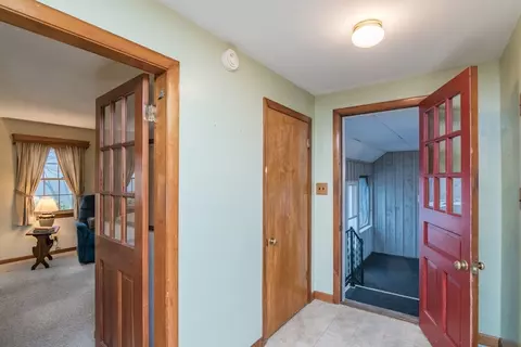 Entry Way - 88 Buffam Rd, Pelham, MA 01002 photo 2 of 3